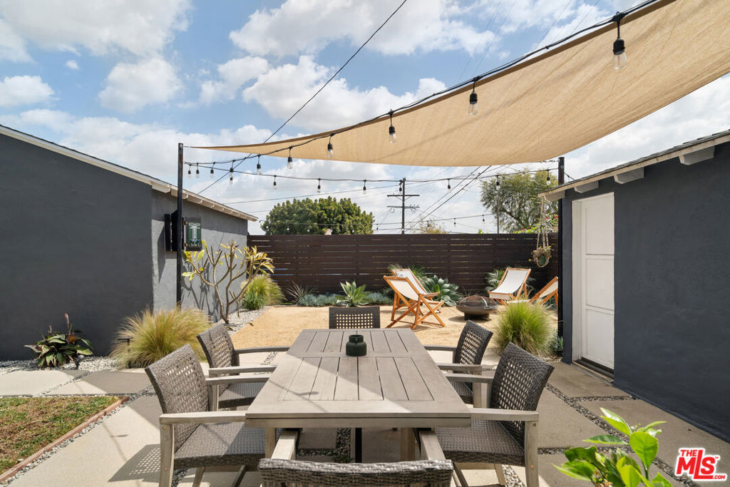 Property Photo:  4310 W 58th Place  CA 90043 