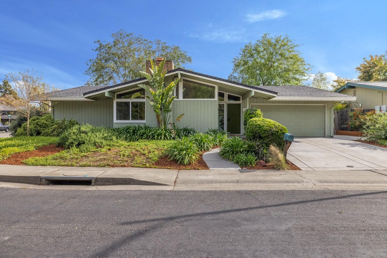 Property Photo: 3200 Cutter Place CA 95616