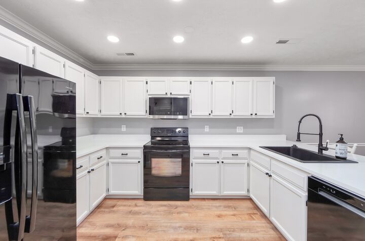Property Photo:  669 Walker Rd  TN 38305 
