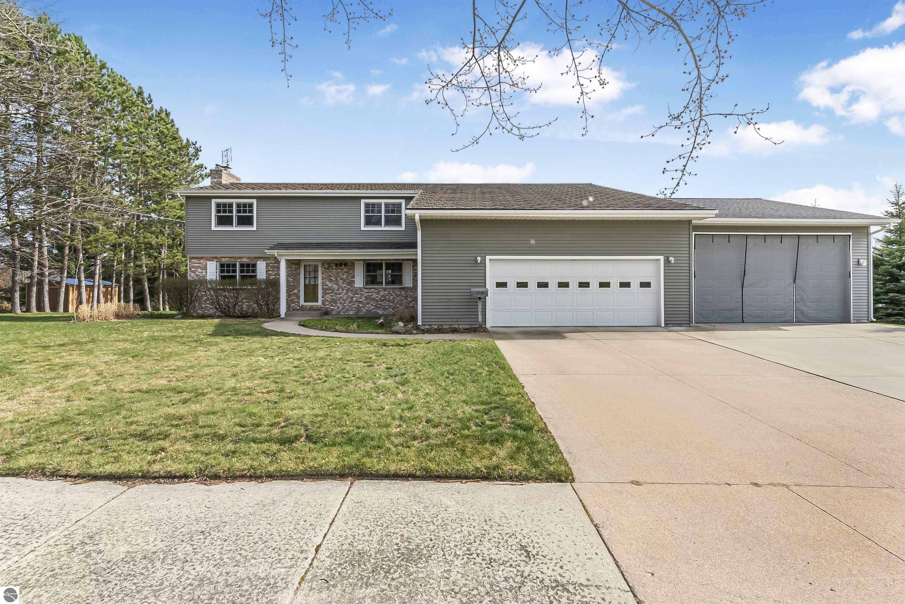 Property Photo: 800 Evart Street MI 49601-2316