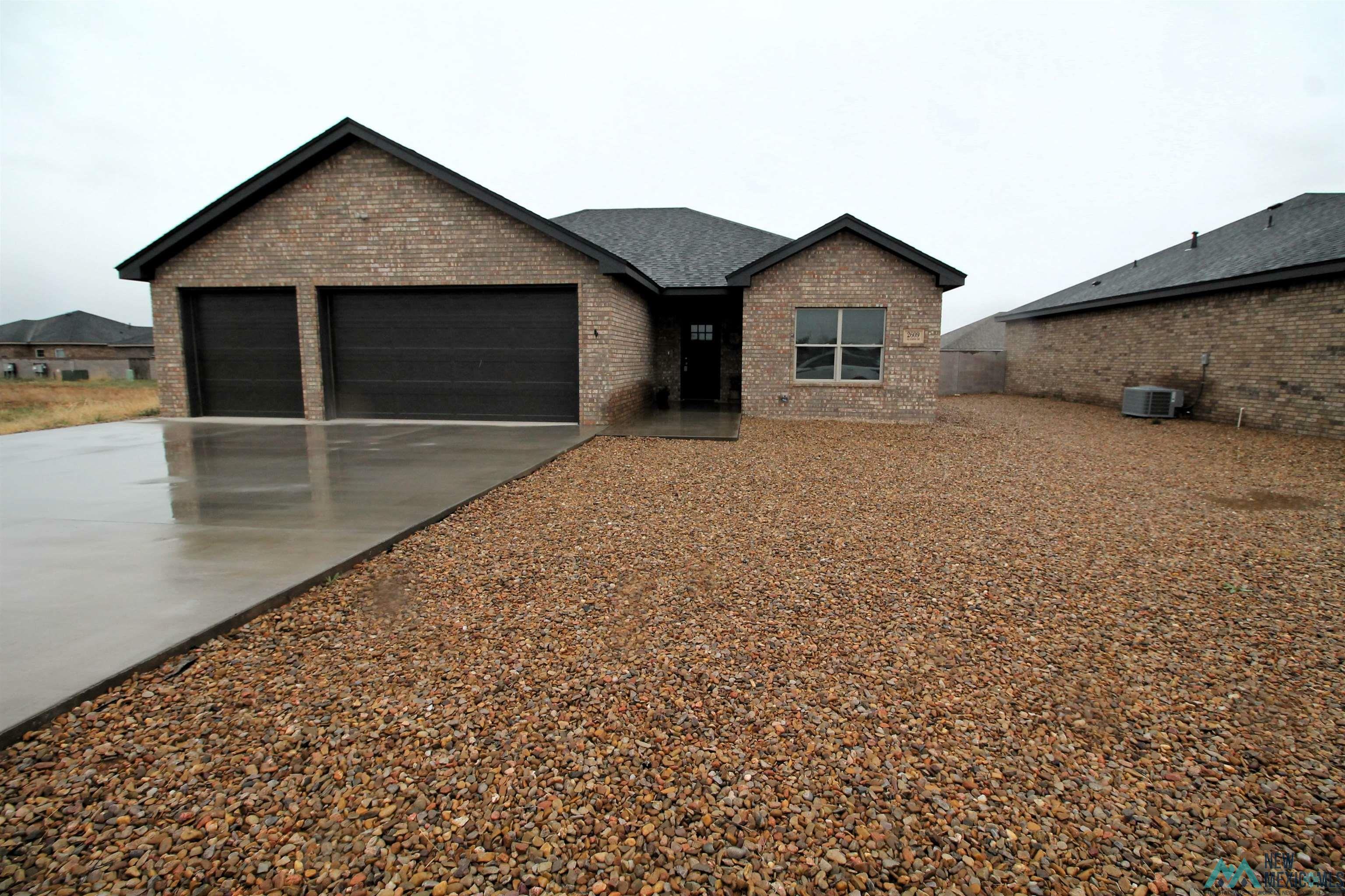 Property Photo: 2609 Aldrich Road NM 88101
