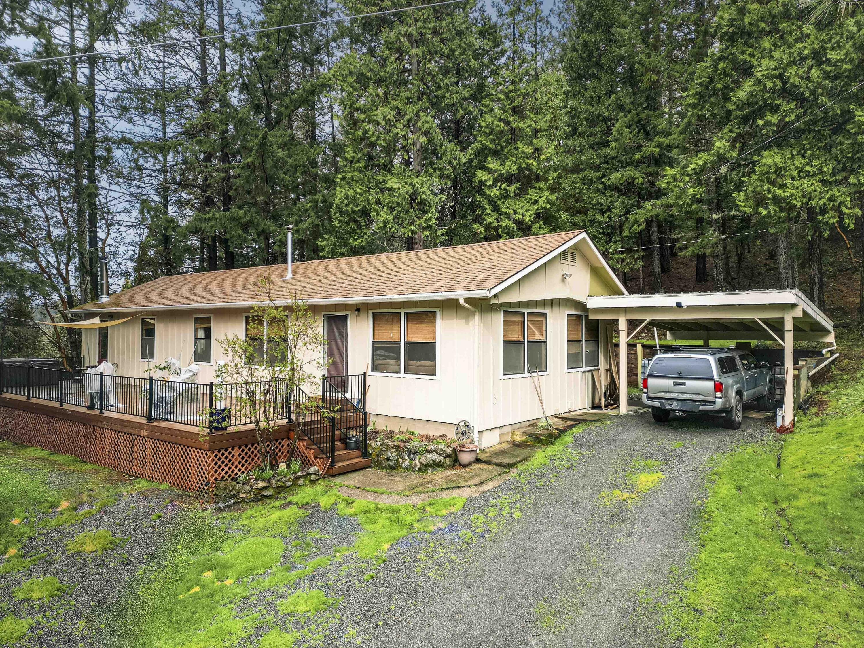 Property Photo: 3866 Placer Road OR 97497