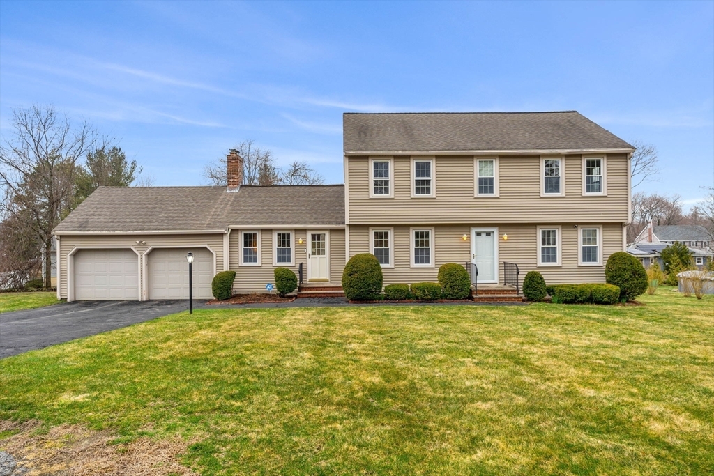 Property Photo: 38 Chestnut Ct MA 01845
