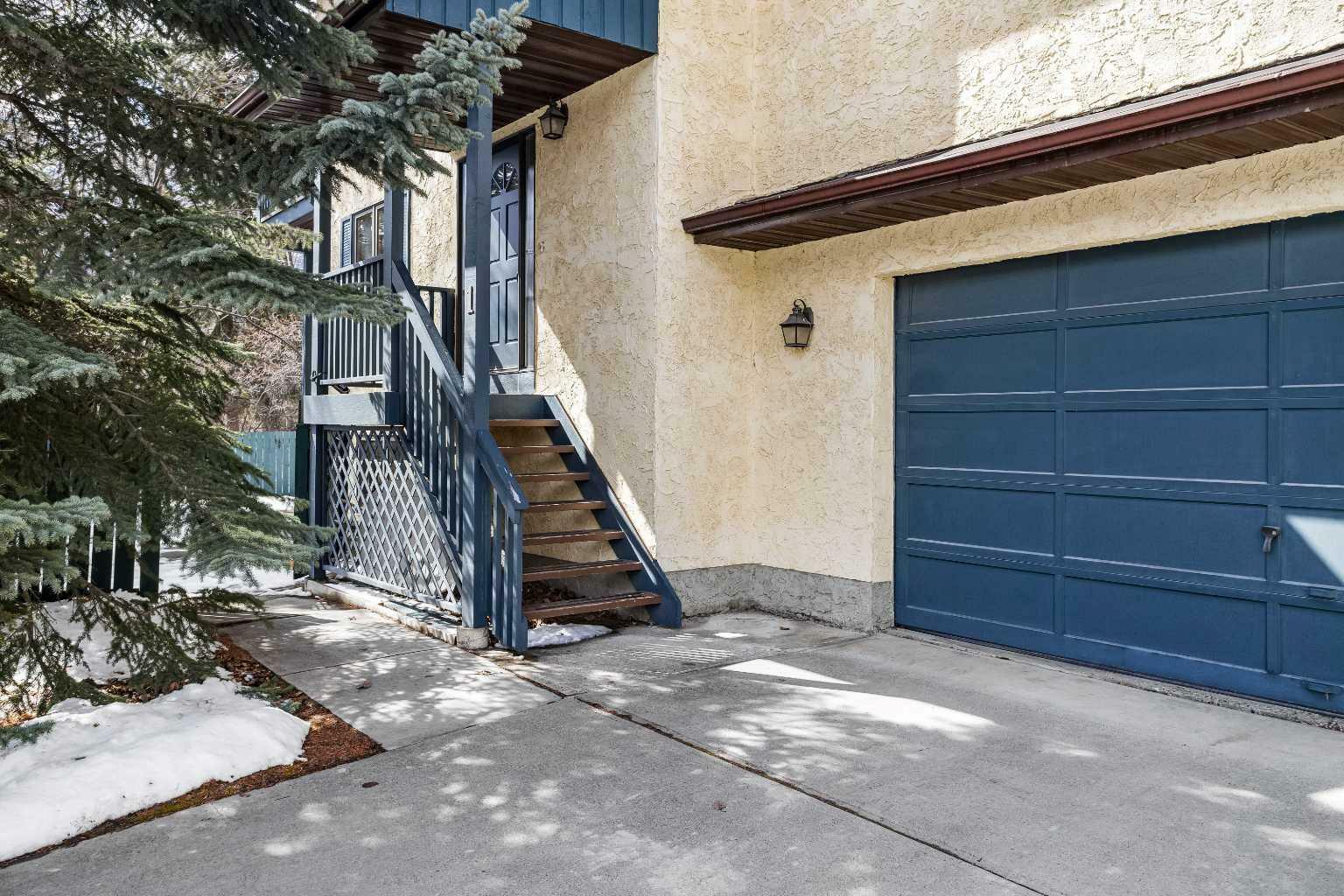 Property Photo: 1 Riverview Place AB T1W 2B9