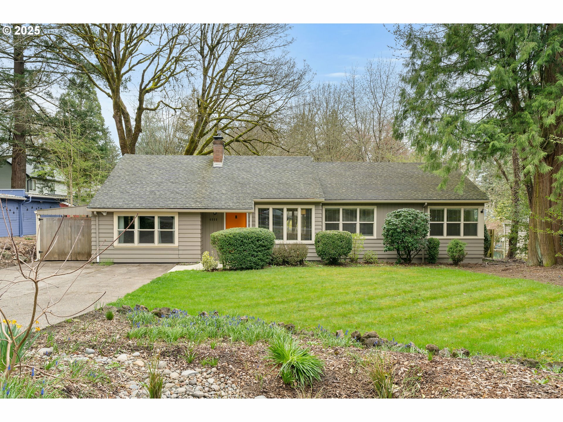 Property Photo: 4060 SW 96th Ave OR 97005