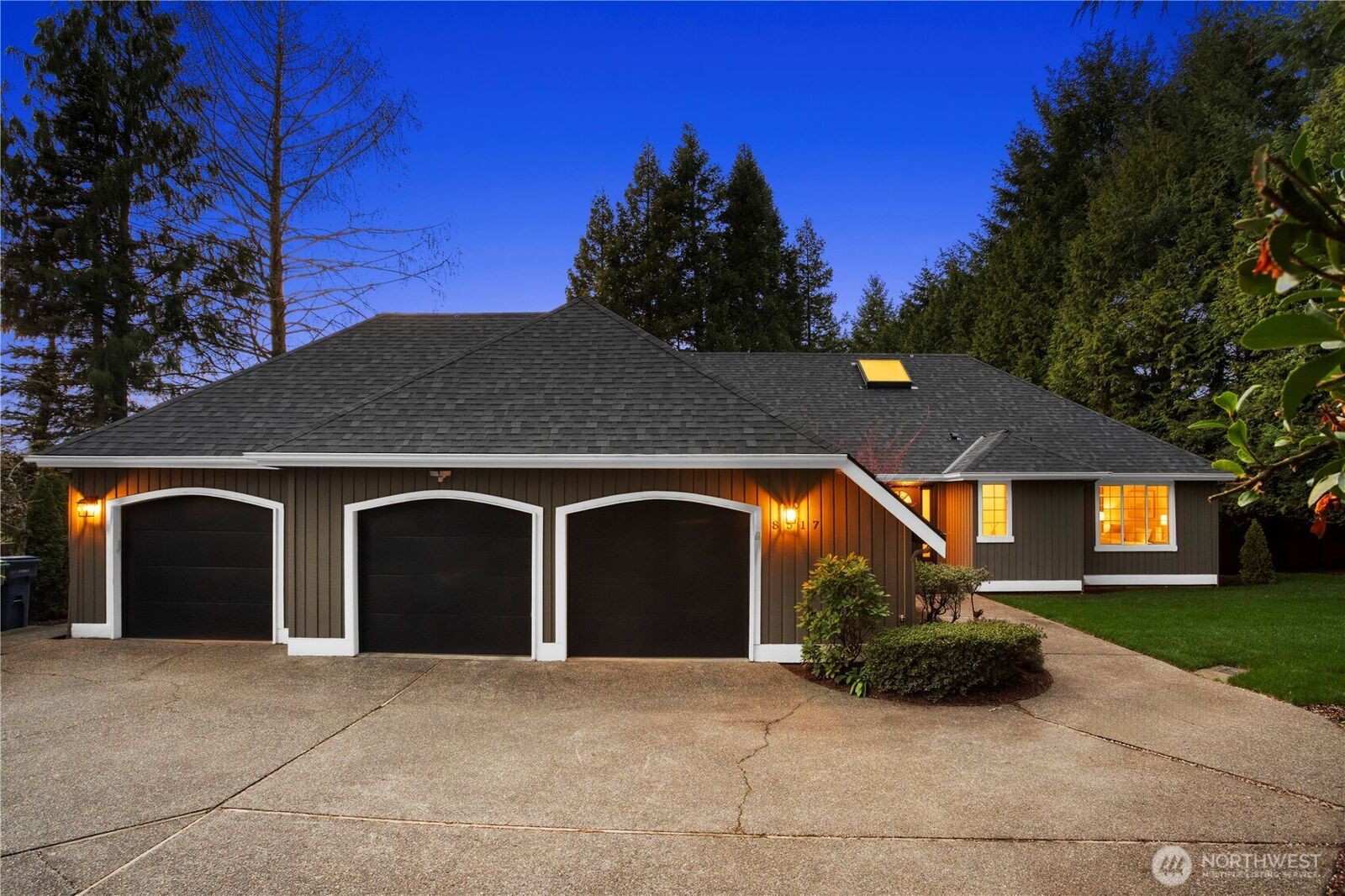 Property Photo: 8517 136th Avenue SE WA 98059