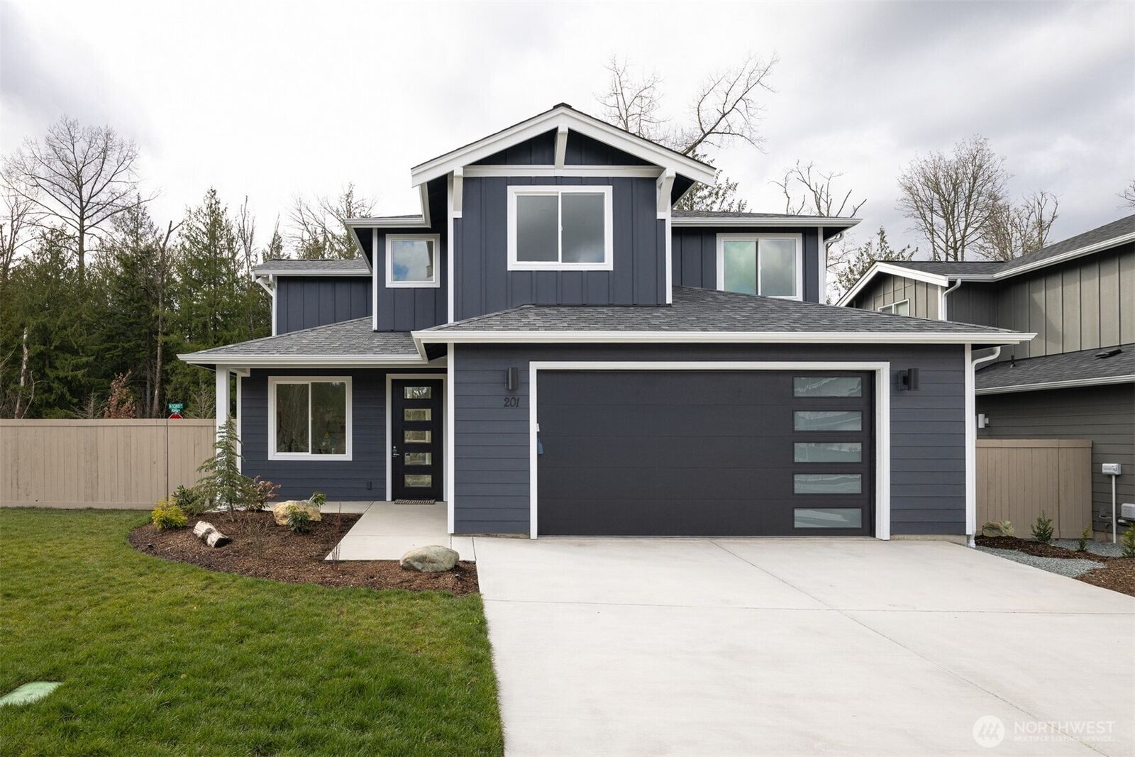Property Photo: 201 N 54th Place WA 98273