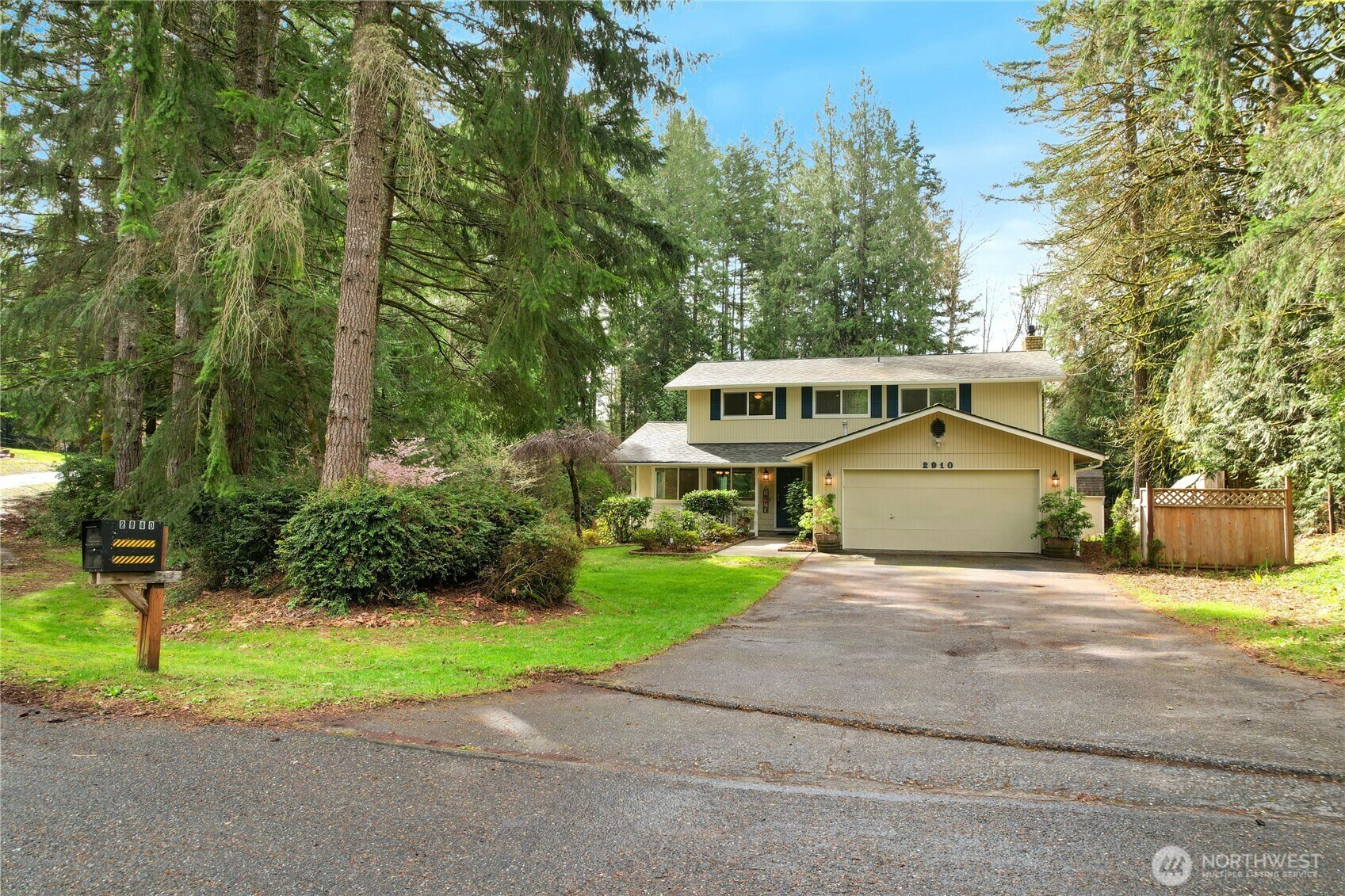 Property Photo: 2910 SE Duchess Court WA 98367