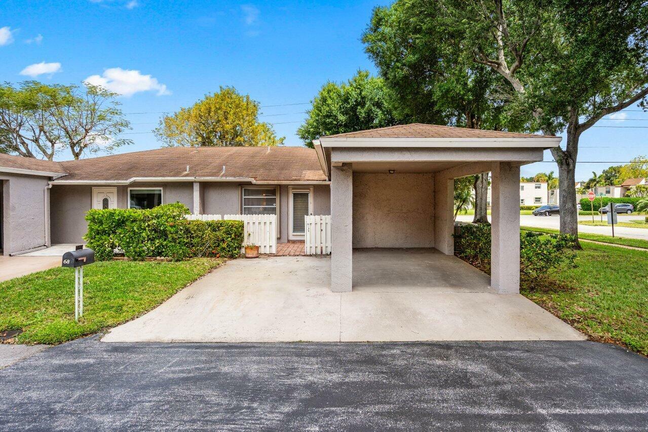 Property Photo: 6835 Moonlit Drive FL 33446