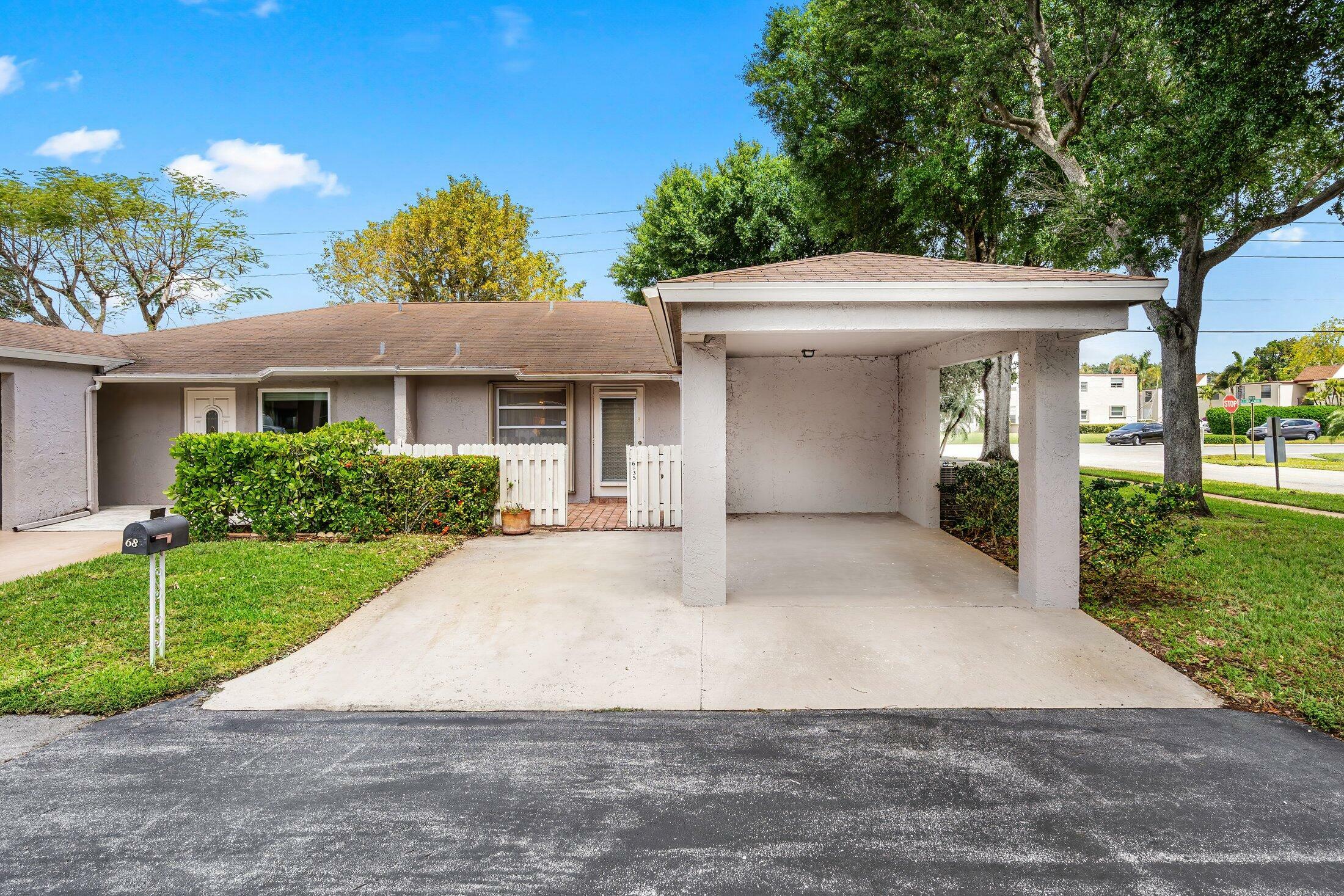 Property Photo: 6835 Moonlit Drive FL 33446