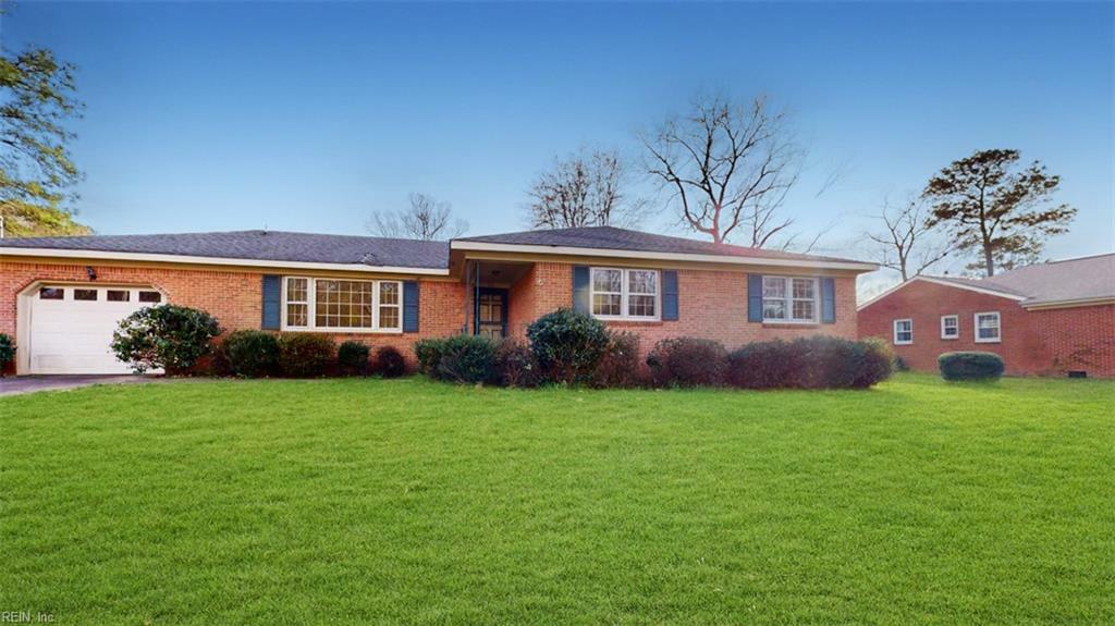 Property Photo:  517 Canine Trl  VA 23434 