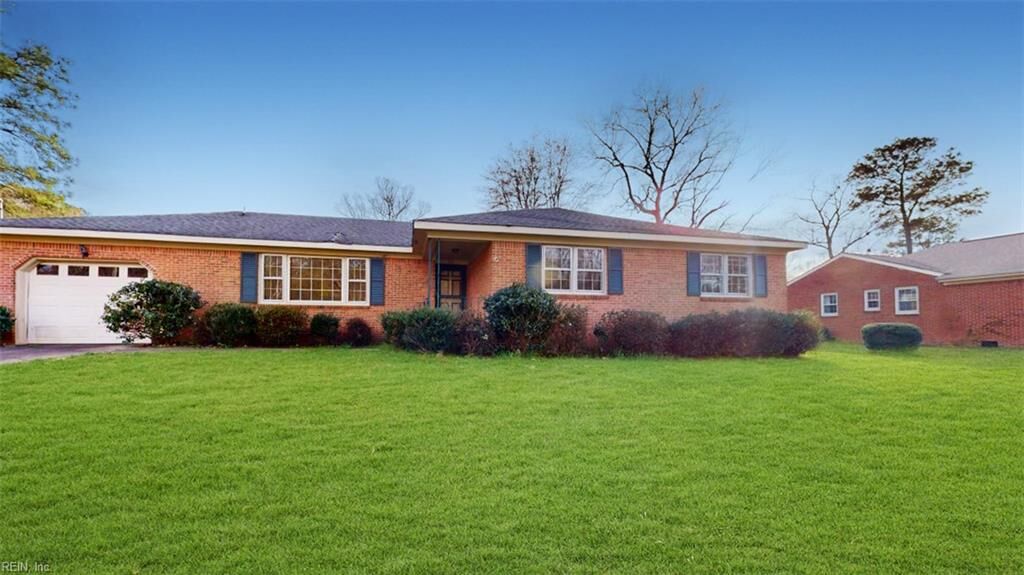 Property Photo:  517 Canine Trl  VA 23434 