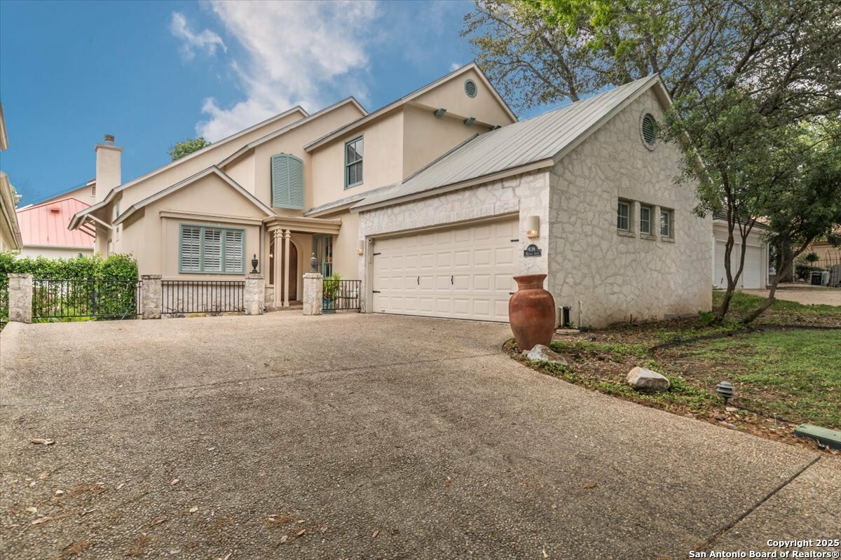Property Photo: 639 S Birdsong TX 78258