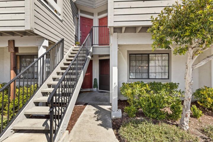 Property Photo: 6984 Chantel Court CA 95129