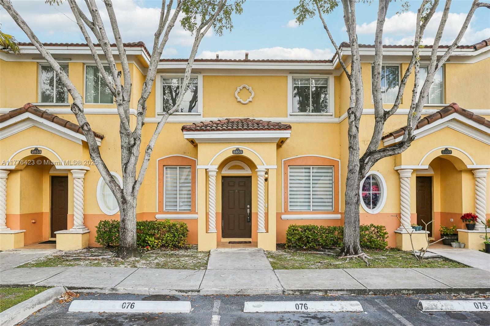 Property Photo: 2855 SE 15th Rd 76 FL 33035