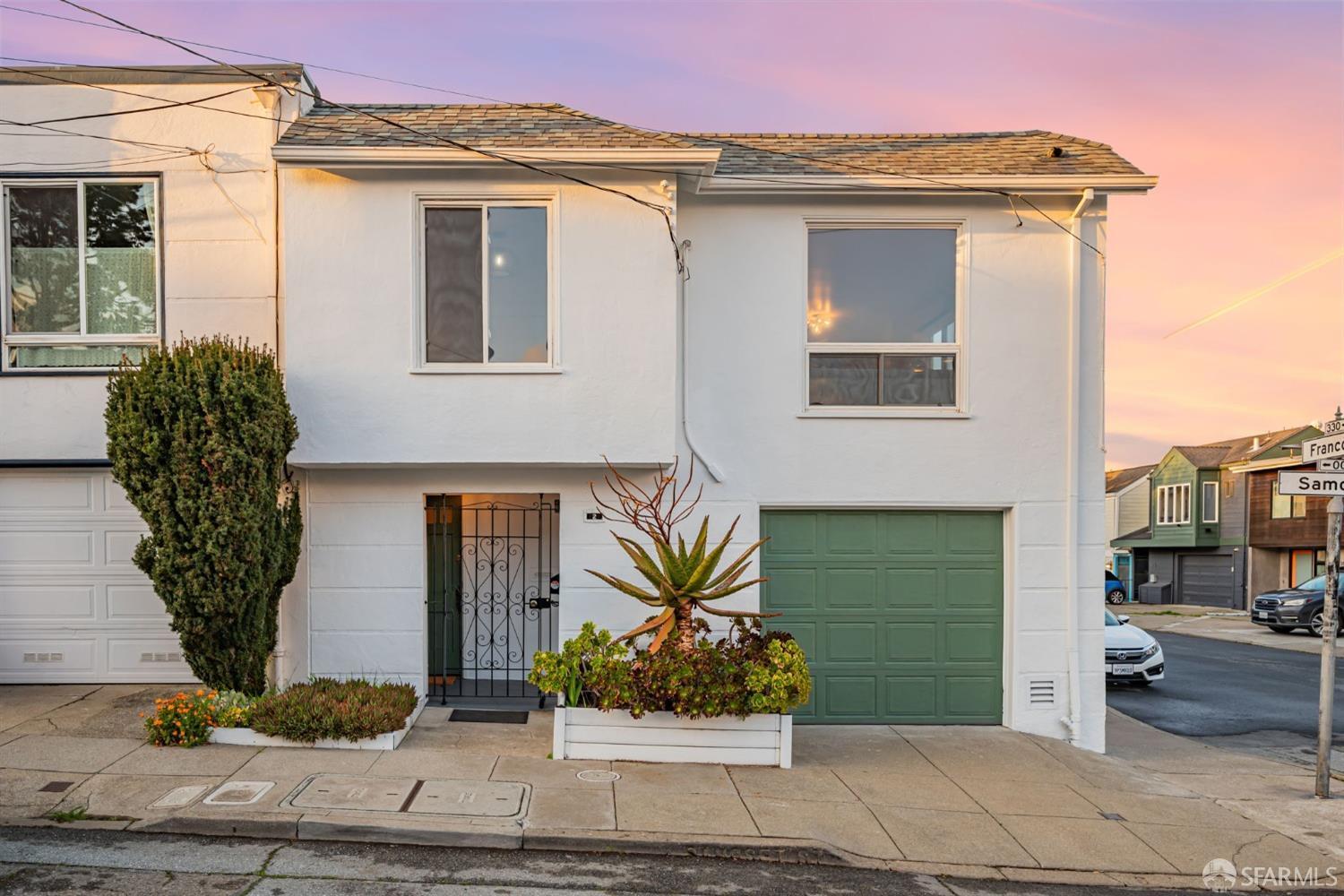 Property Photo: 2 Samoset Street CA 94110