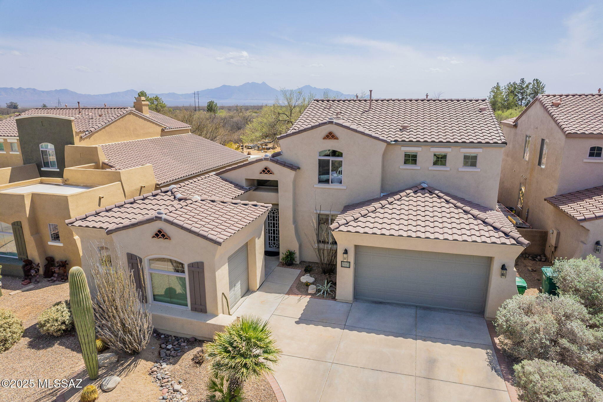 Property Photo: 434 E Via Puente De La Lluvia AZ 85629