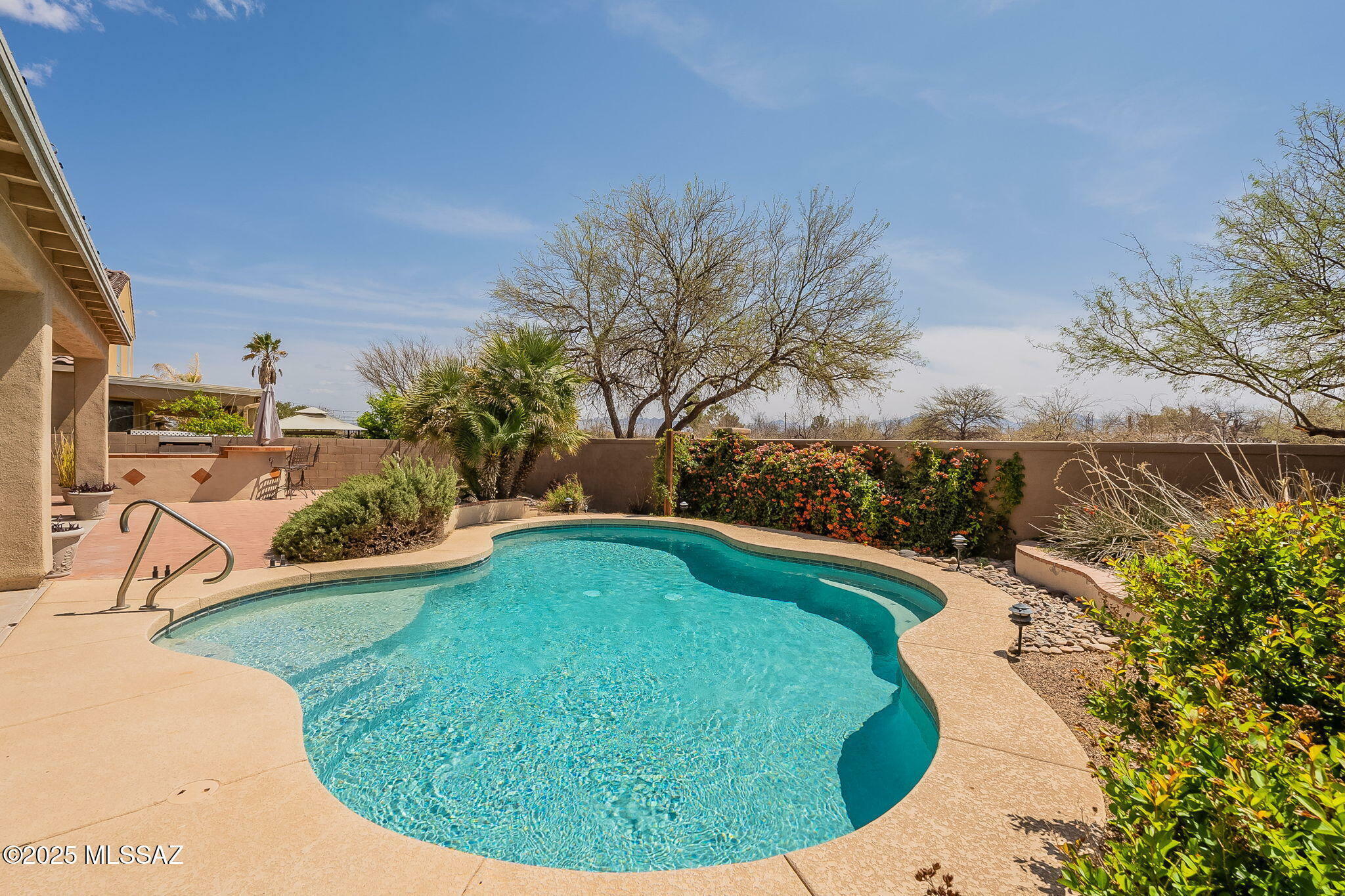 Property Photo:  434 E Via Puente De La Lluvia  AZ 85629 