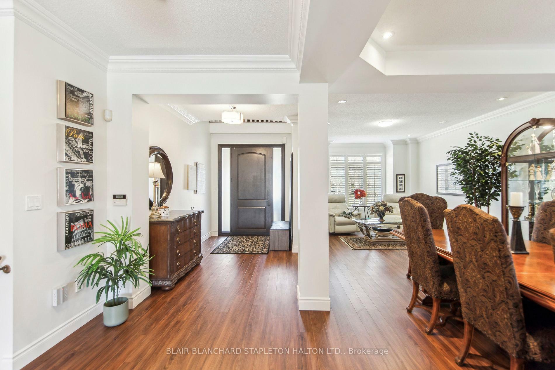 Property Photo: 4228 Amaletta Crescent ON L7M 5C5