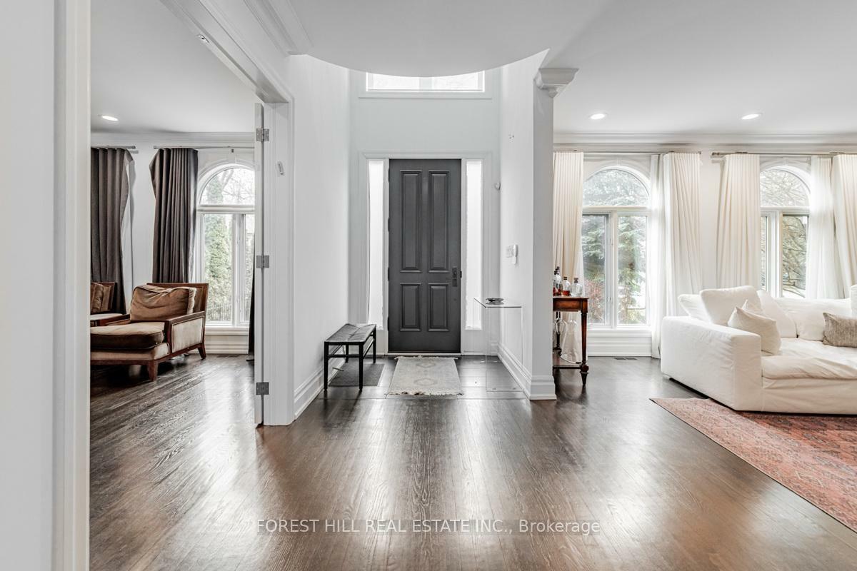 Property Photo: 75 Otter Crescent ON M5N 2W7