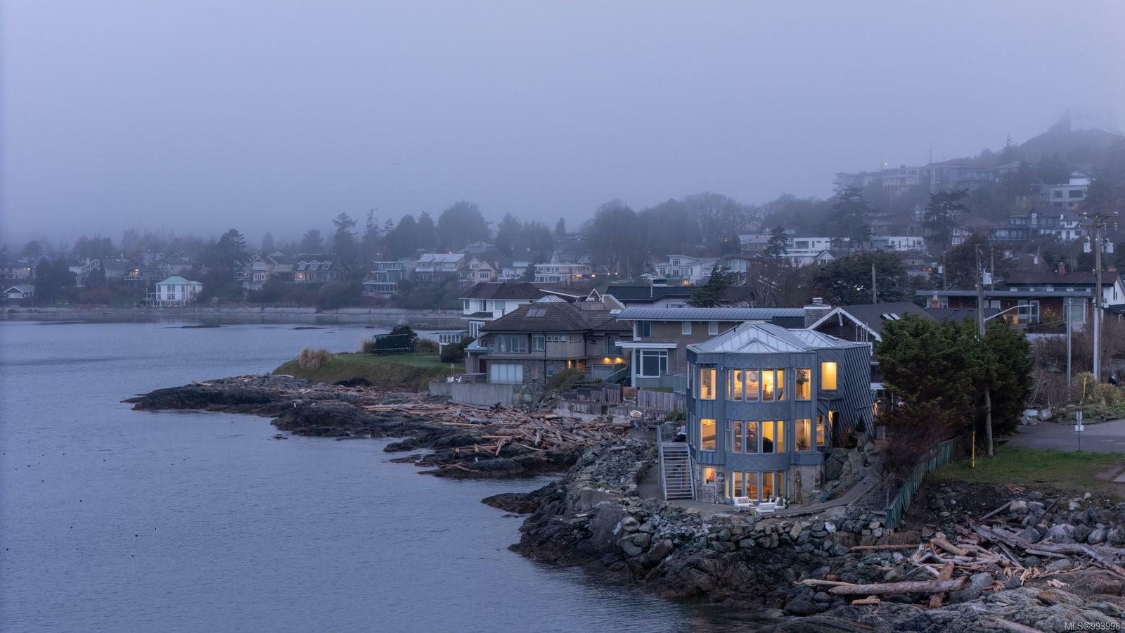 Property Photo: 2179 Crescent Rd BC V8S 2H4