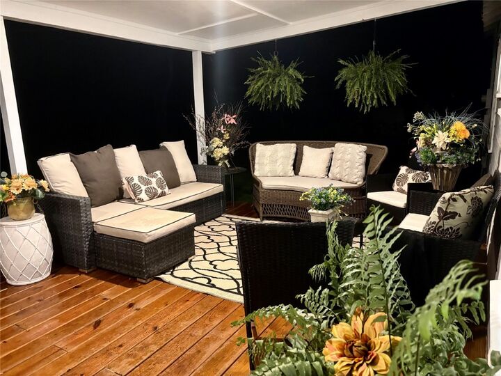 Property Photo: 904 Fisher Street TX 76574
