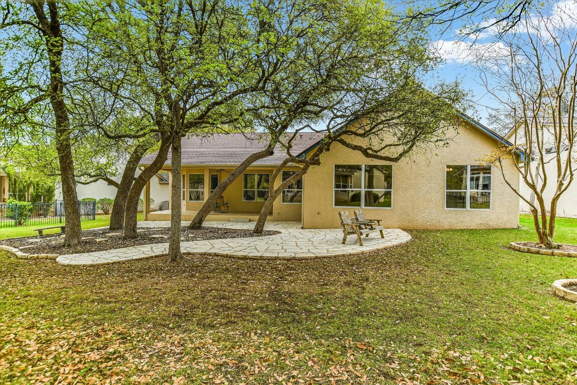 Property Photo: 202 Whippoorwill Cove TX 78633