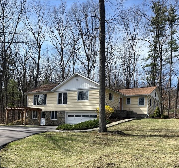 787 Larchmont Road  Elmira NY 14905 photo