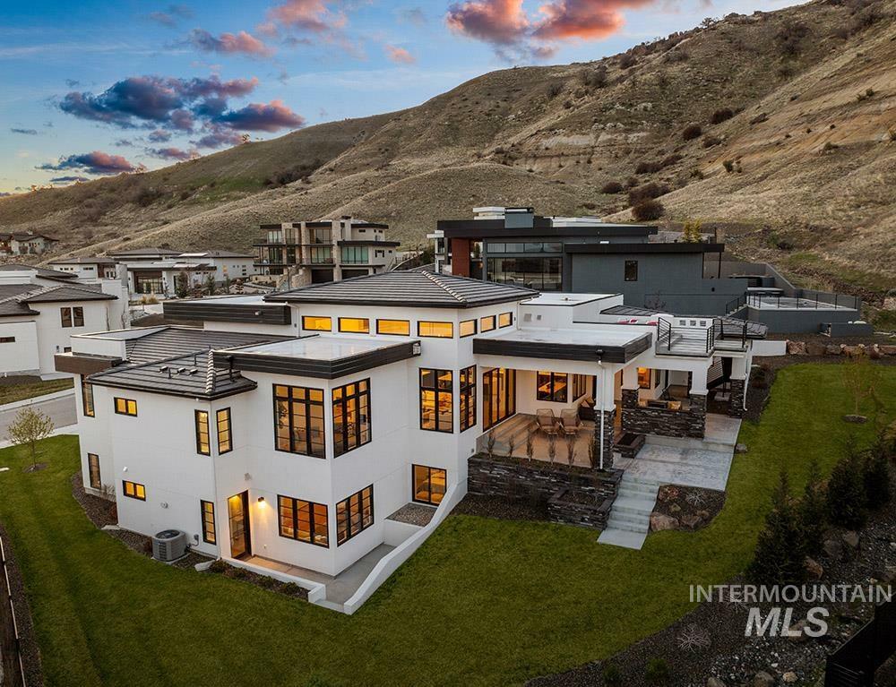 2372 S Via Privada Ln  Boise ID 83716-4750 photo