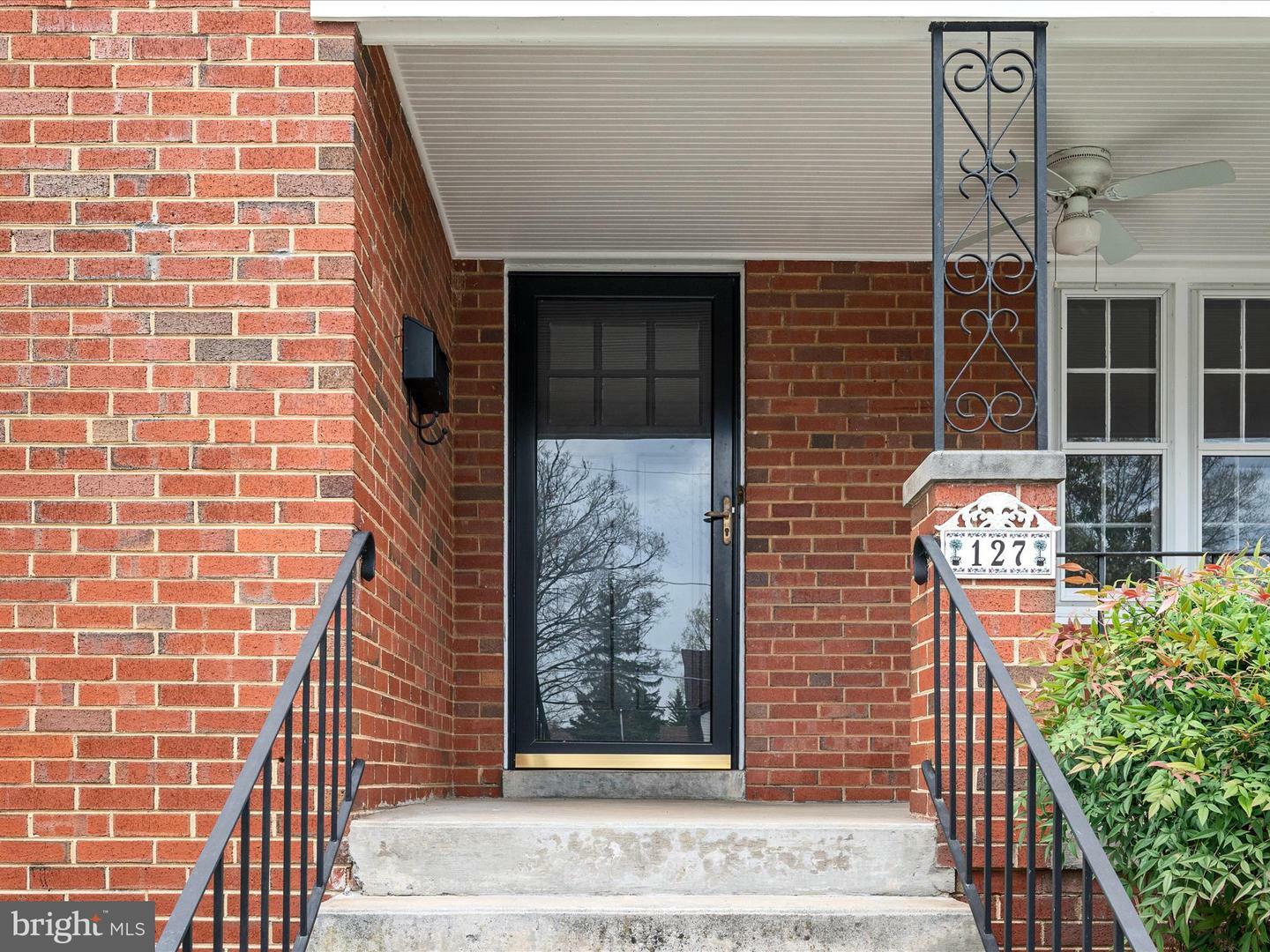 Property Photo: 127 Latane Street VA 22601