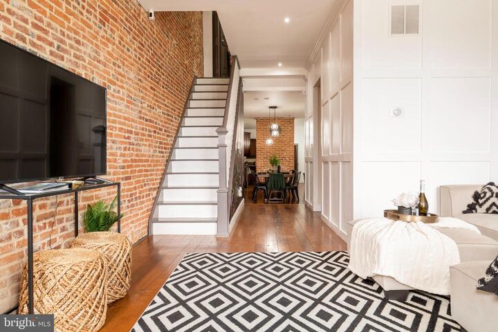 Property Photo:  1002 N Eden Street  MD 21205 