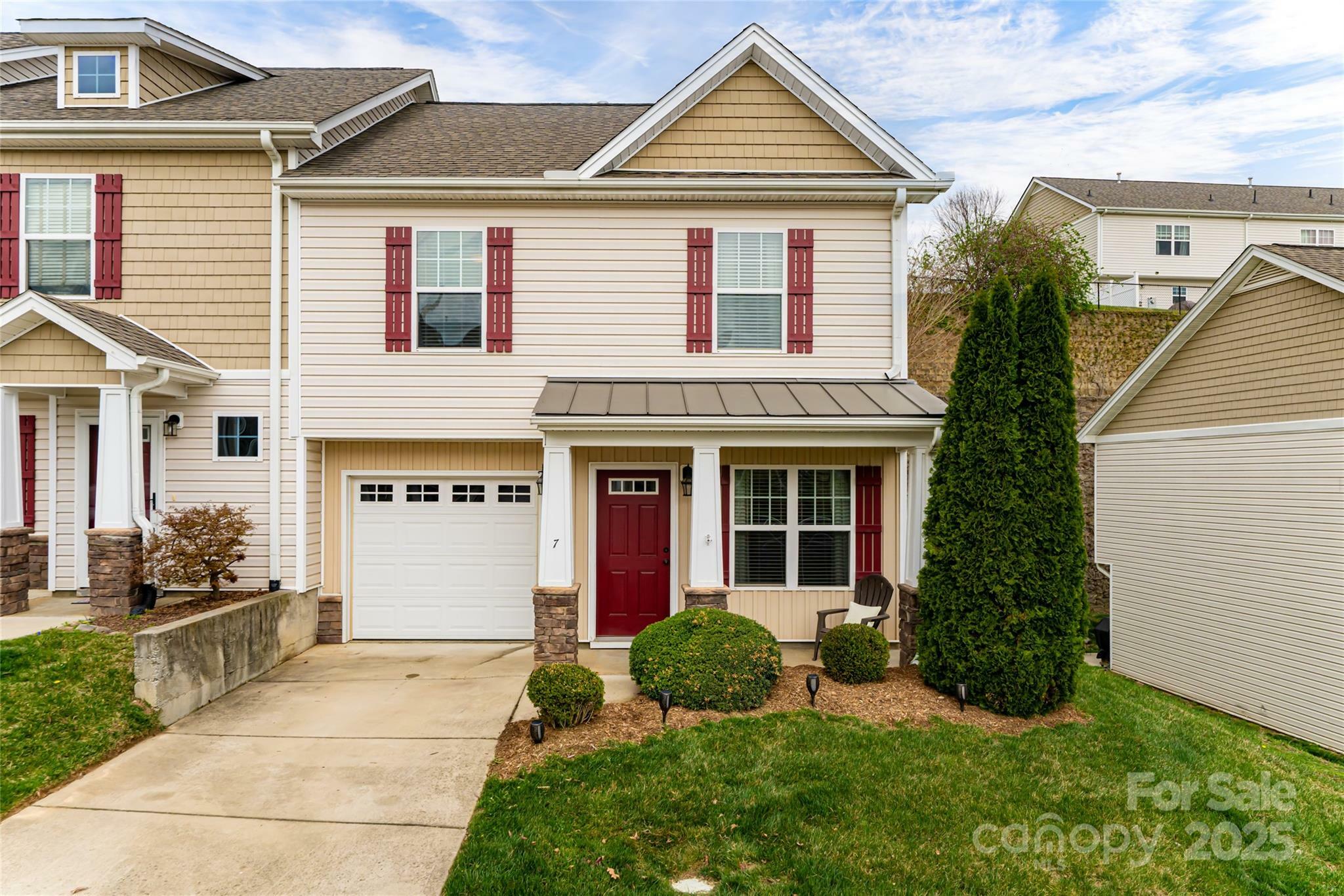 Property Photo: 7 Barnett Shoals Drive NC 28787
