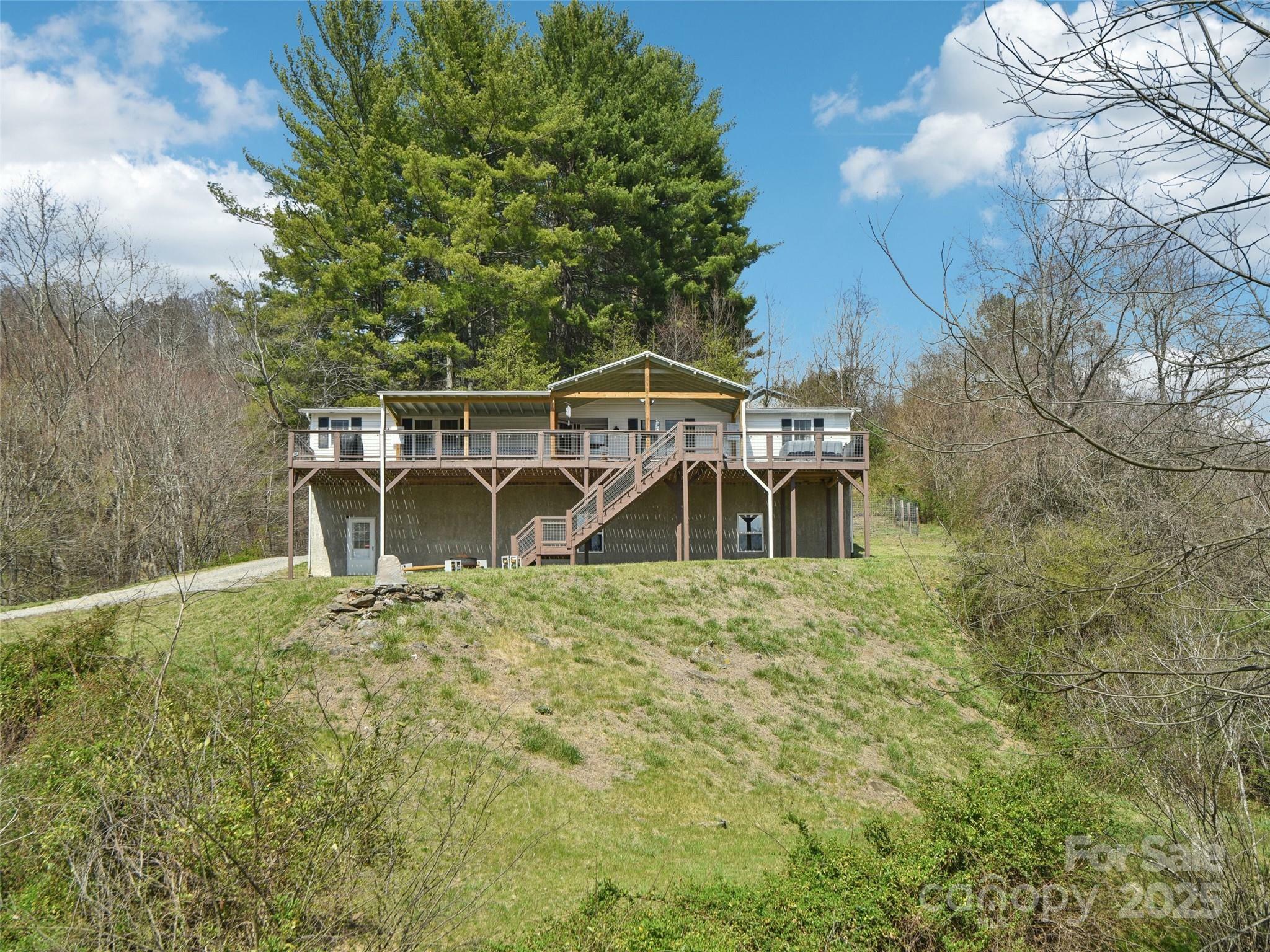 Property Photo: 52 Westwind Drive NC 28716