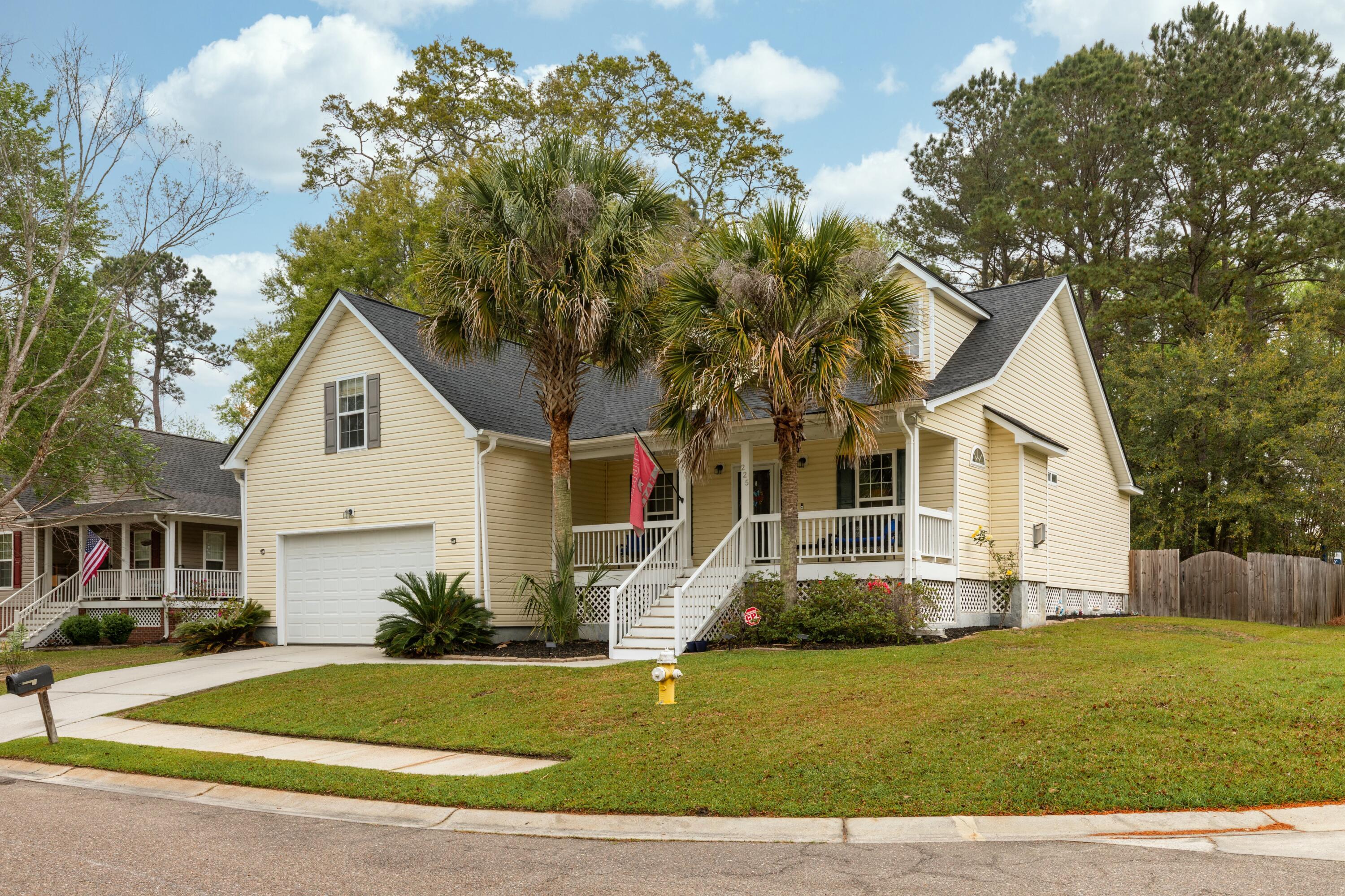 Property Photo: 225 Hanahan Plantation Circle SC 29410