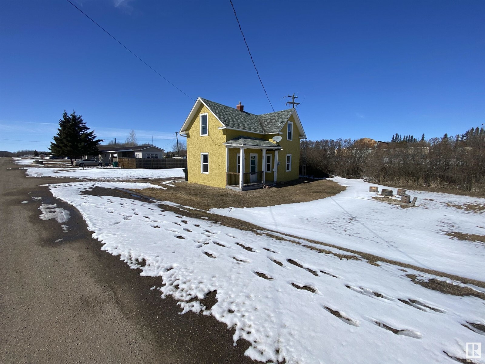 Property Photo: 5102 46 Av AB T0B 4K0