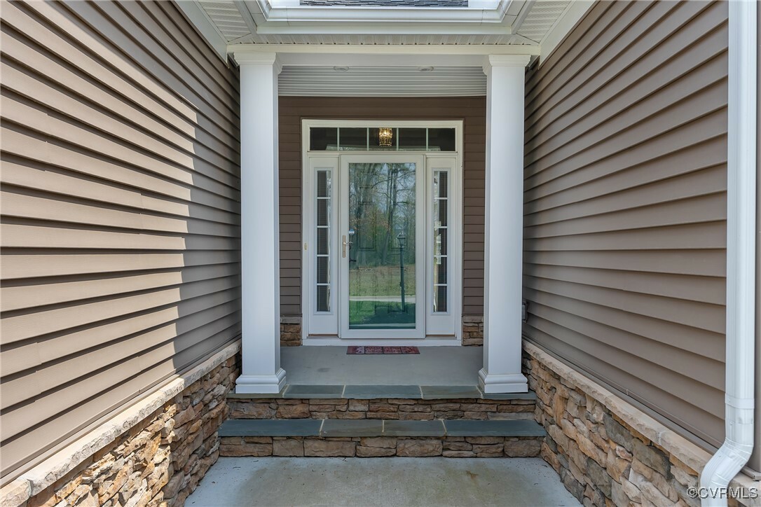 Property Photo: 5543 Bankstown Lane VA 23237