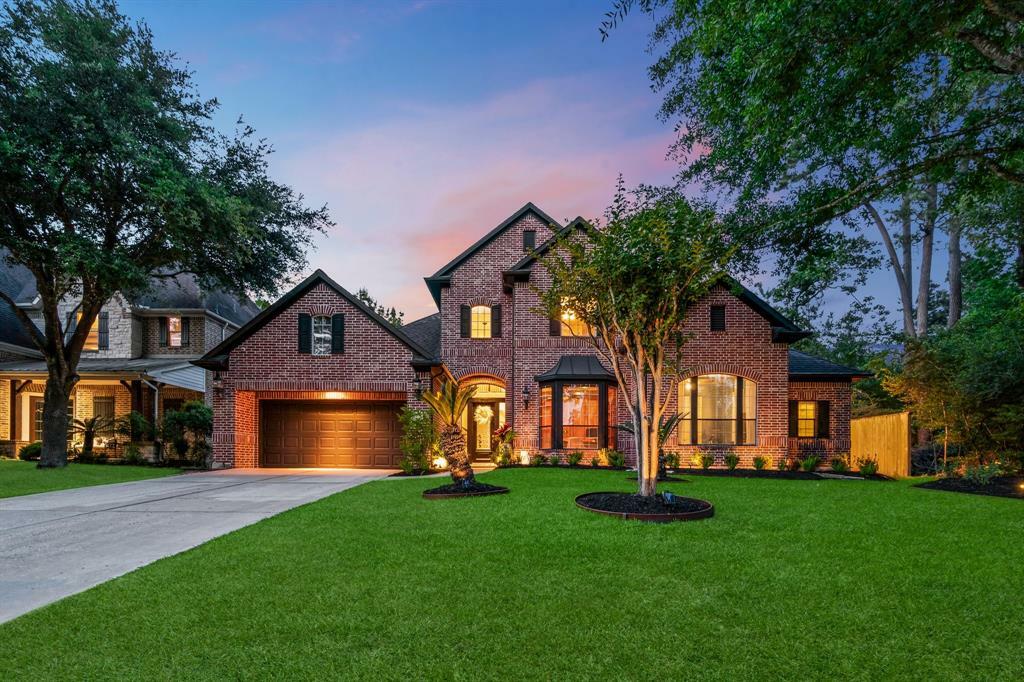 Property Photo: 2 N Bantam Woods Circle TX 77382