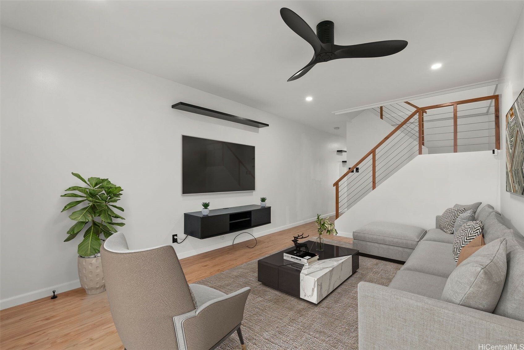 Property Photo: 98-801 C Iho Place 28 HI 96701