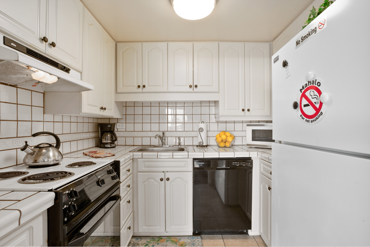 Property Photo: 75-5719 Alii Drive 414 HI 96740