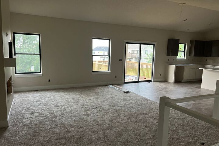 Property Photo: 103 Everett Circle IA 50168