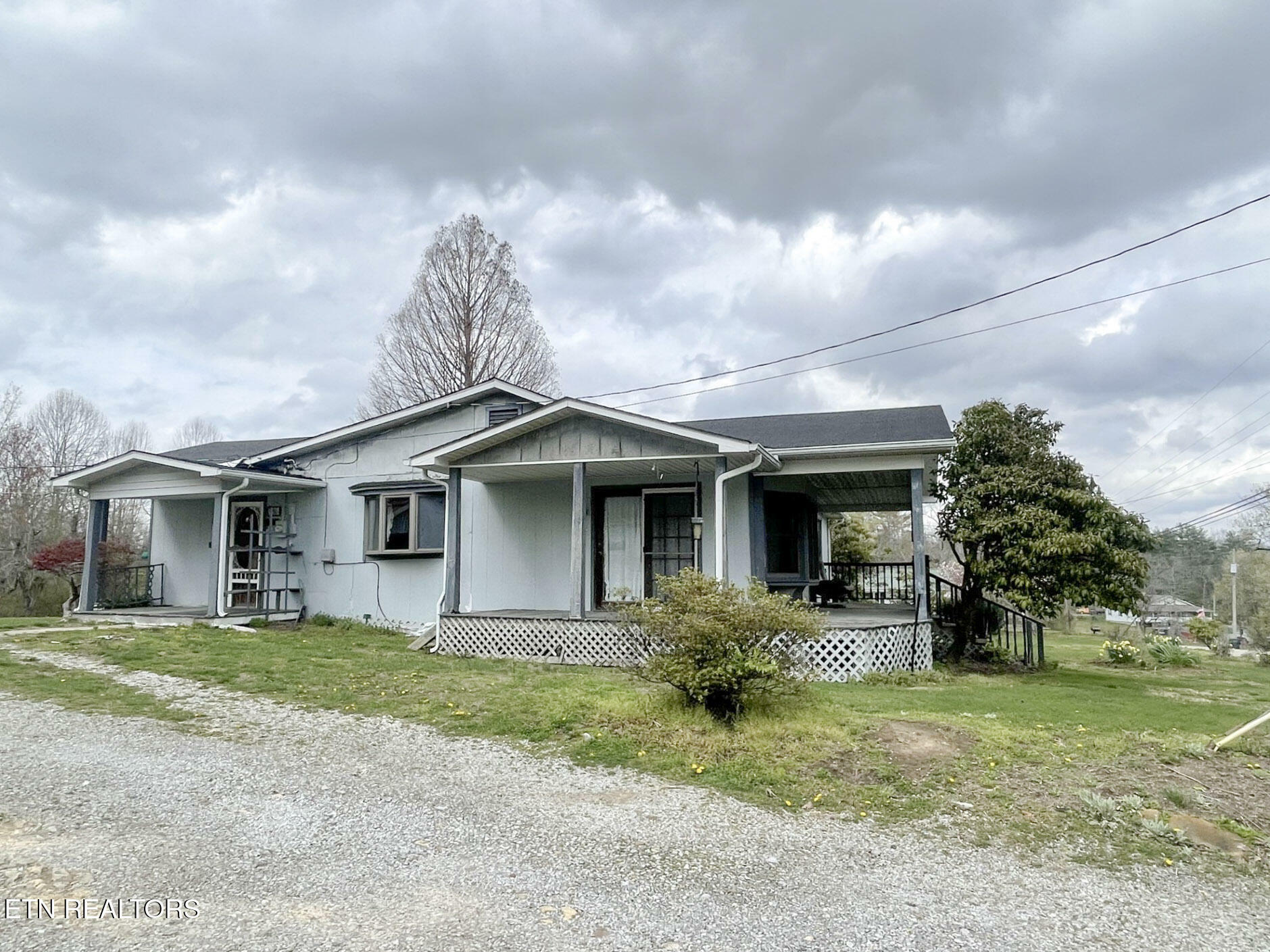 Property Photo: 986 Old Mail Rd TN 38555