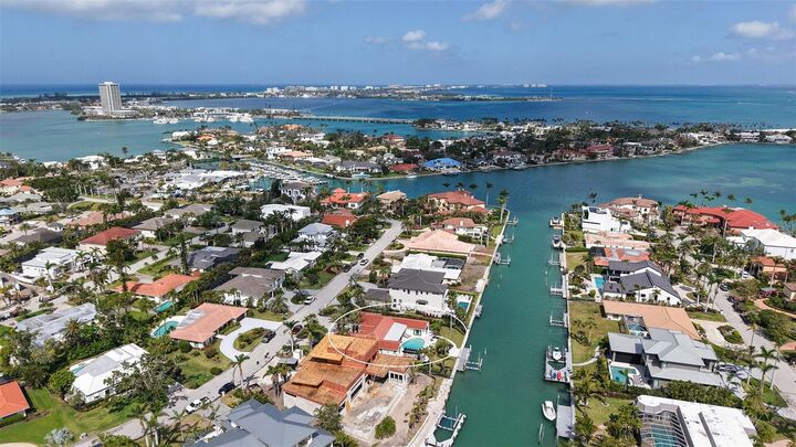 Property Photo:  465 E Royal Flamingo Drive  FL 34236 