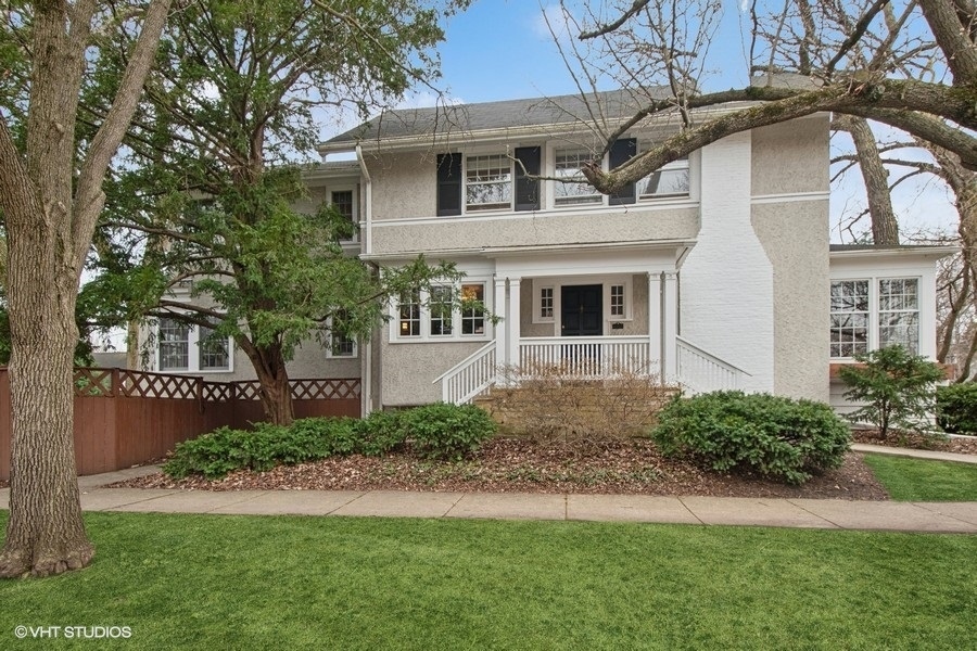 Property Photo: 2761 Woodbine Avenue IL 60201