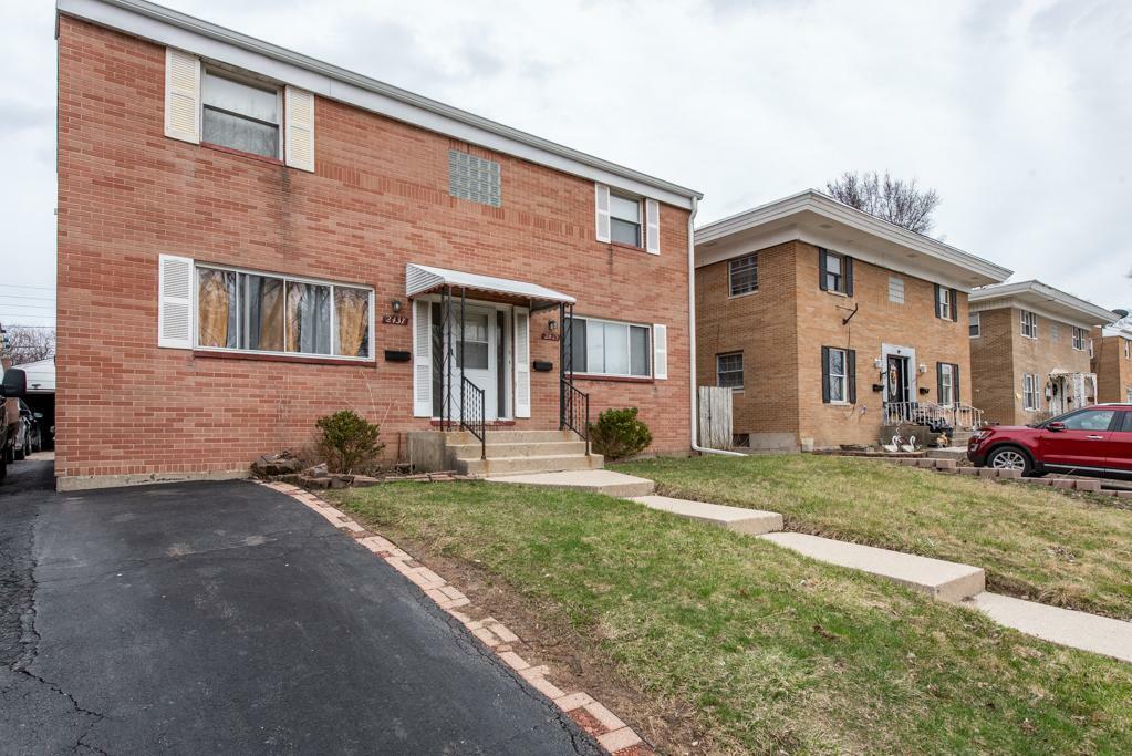 Property Photo: 2435 Western Avenue IL 60087