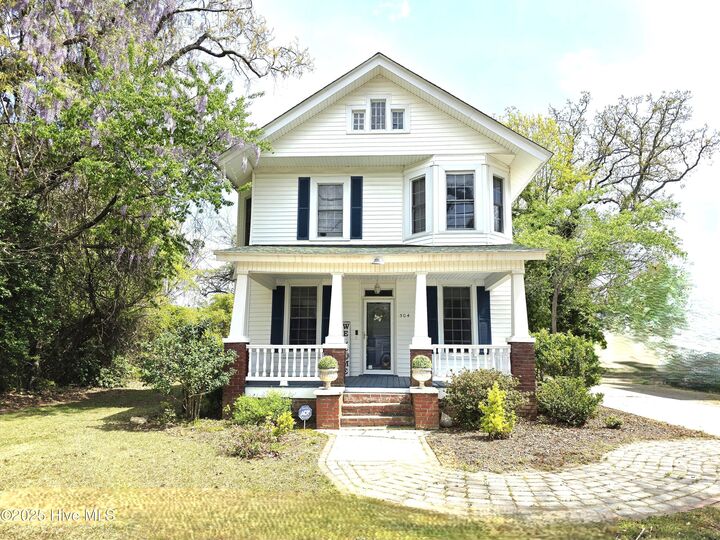 Property Photo: 304 N Railroad Street NC 27822