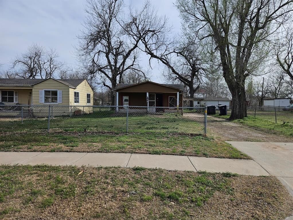 Property Photo: 3030 SW 12th Street OK 73108