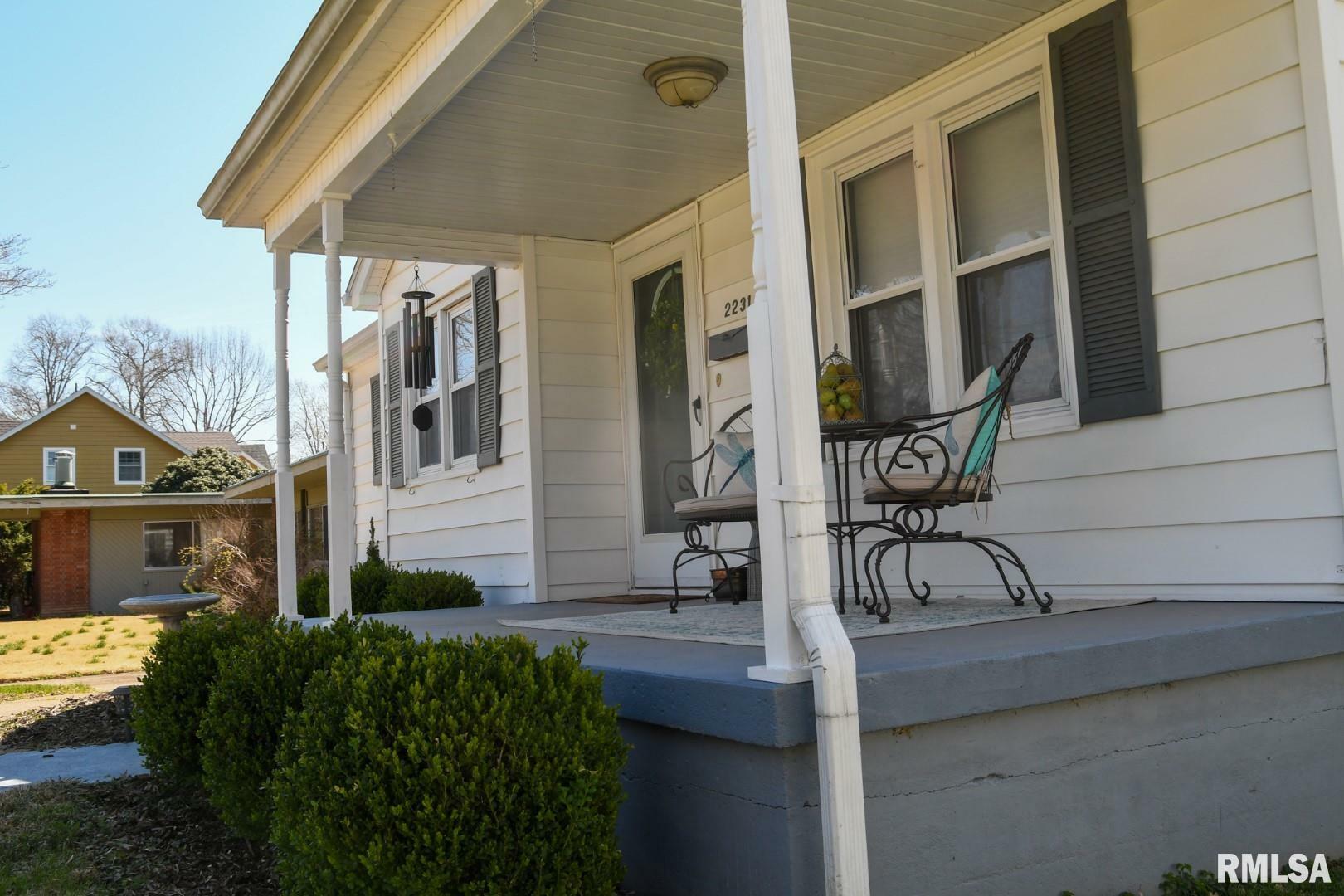 Property Photo: 2231 Division Street IL 62966