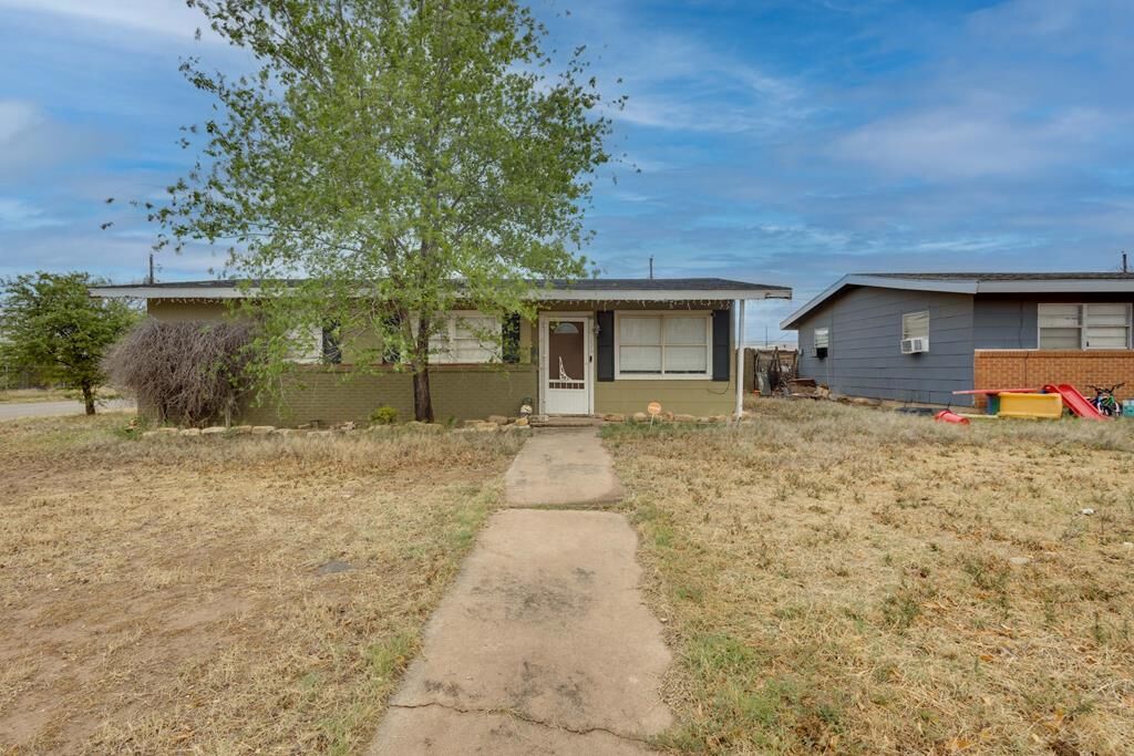 Property Photo:  3226 Auburn Ave  TX 79720 