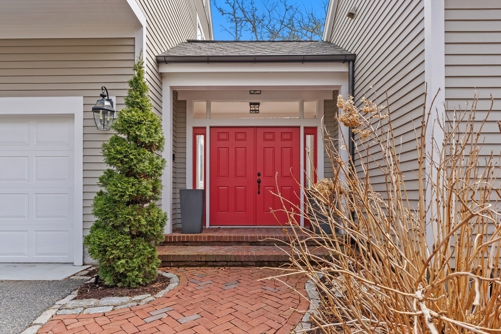 Property Photo: 203 Willowbend MA 02649