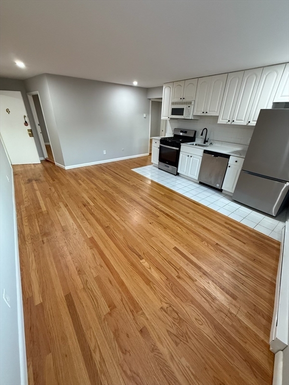 Property Photo: 83 Haven Street 6F MA 01867